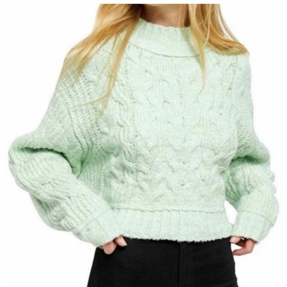 Free People Merry Go Round Crop
Sweater Turtleneck Cable Knit Mint XS